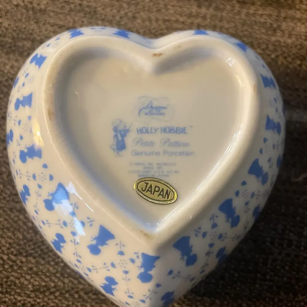Vintage Holly Hobbie Petite Pattern Genuine Porcelain Heart Box Blue White Japan